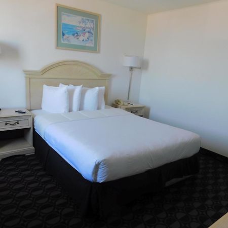 Ramada By Wyndham North Bergen Hotel Eksteriør billede