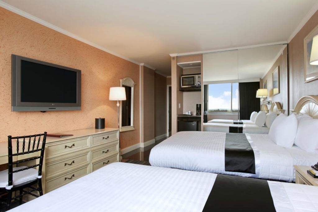 Ramada By Wyndham North Bergen Hotel Værelse billede